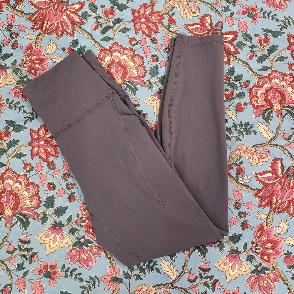 Lululemon Wonder Train w/ Pockets Nightfall Purple 25" Inseam Size 6